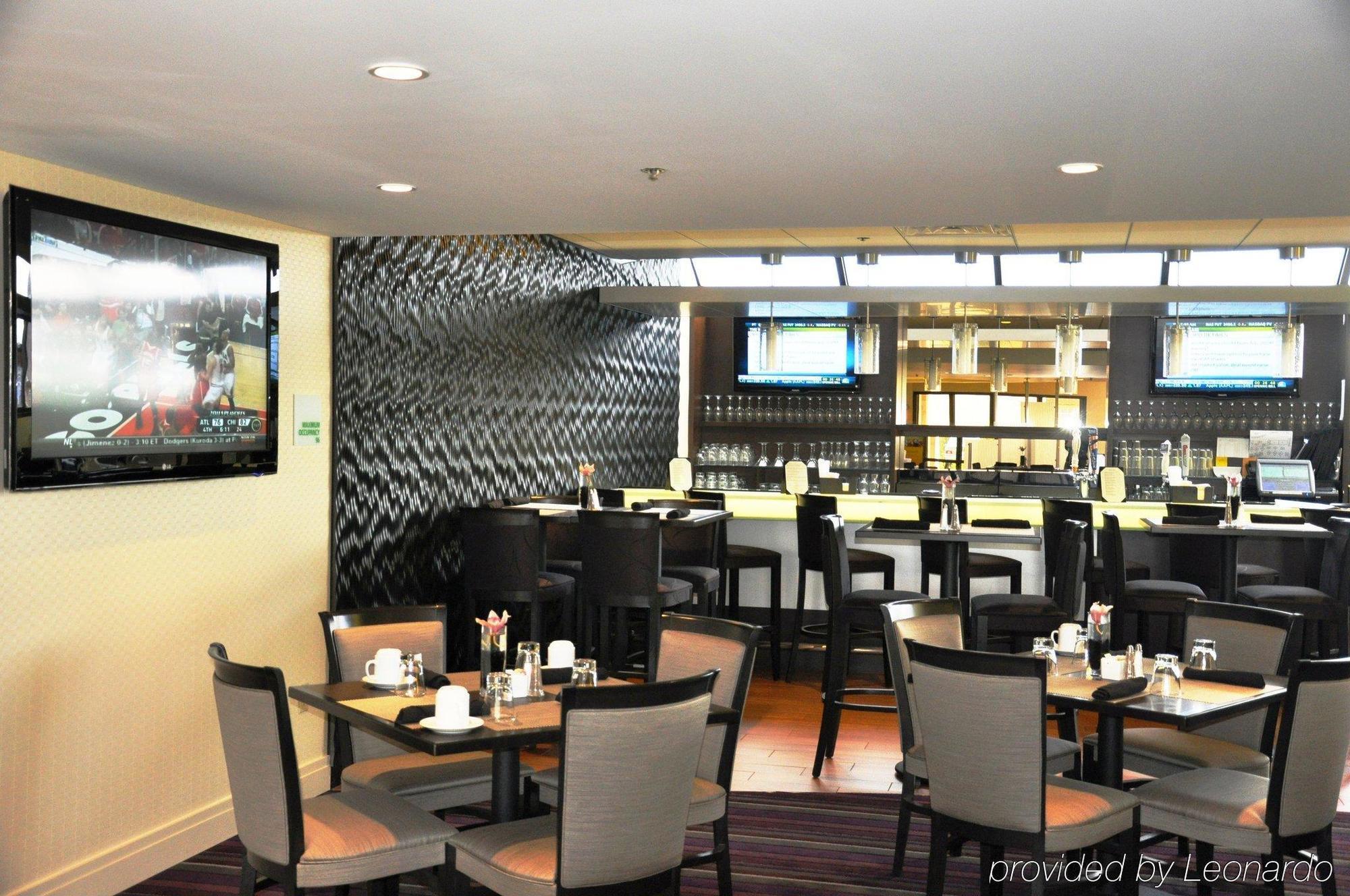 Hampton Inn Newark Airport Exterior photo