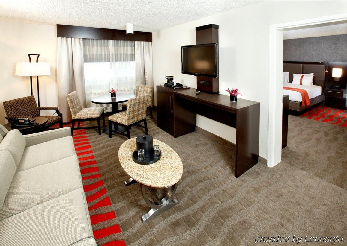 Hampton Inn Newark Airport Exterior photo